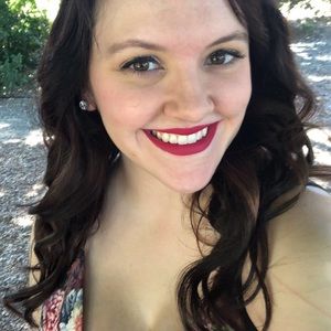 Meet your Posher, Krystalynne